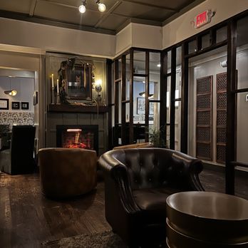 Chief’s Modern Cocktail Parlor - Interior - Cocktail Bars Near Me - Charlotte, North Carolina