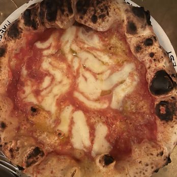 Pink Mamma - Margherita Pizza no basil - Steakhouses Near Me - Paris, 75 Pink Mamma - Margherita Pizza no basil - Steakhouses Near Me - Paris, 75