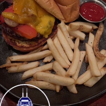 McCormick & Schmick's Seafood & Steaks - cheeseburger and fries - Seafood Near Me - Indianapolis, Indiana McCormick & Schmick's Seafood & Steaks - cheeseburger and fries - Seafood Near Me - Indianapolis, Indiana