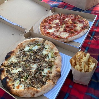 Sunny Hill - Pizza Near Me - Seattle, Washington