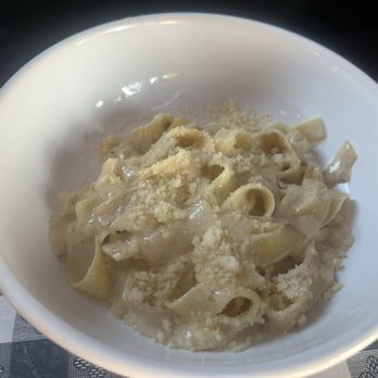 Mia Trattoria - FETTUCCINE ALFREDO - Italian Near Me - San Diego, California Mia Trattoria - FETTUCCINE ALFREDO - Italian Near Me - San Diego, California