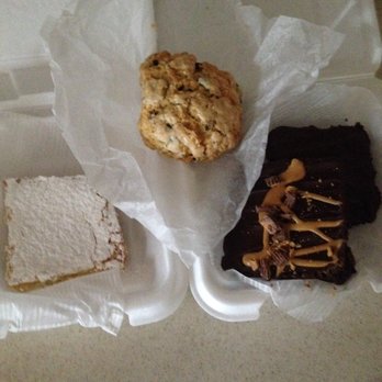 Upper Crust Cafe & Bakery - Lemon Bar, Chocolate Chip Scone, Brownie, Peanut Butter Brownie - American Near Me - Venice, Florida