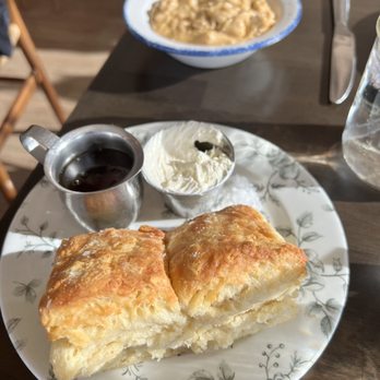 Root & Bone Indianapolis - Biscuits, butter and honey - American Near Me - Indianapolis, Indiana Root & Bone Indianapolis - Biscuits, butter and honey - American Near Me - Indianapolis, Indiana