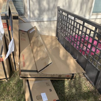 The Dump Furniture Outlet - Furniture trash - Furniture Stores Near Me - Irving, Texas The Dump Furniture Outlet - Furniture trash - Furniture Stores Near Me - Irving, Texas