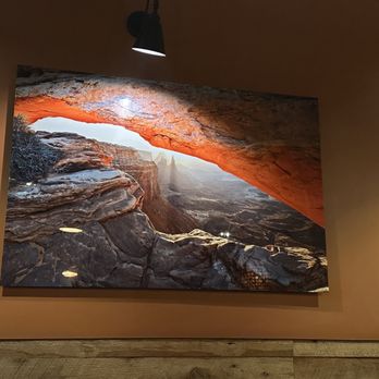 Sedona Taphouse - Art - New American Near Me - Nashville, Tennessee