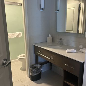 Homewood Suites by Hilton Reston - Bathroom area - Hotels Near Me - Reston, Virginia Homewood Suites by Hilton Reston - Bathroom area - Hotels Near Me - Reston, Virginia