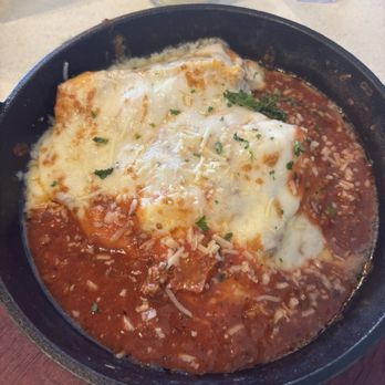 Milano's - Lasagna that looks pretty good until you dig into it. - Italian Near Me - Sharpsburg, Georgia