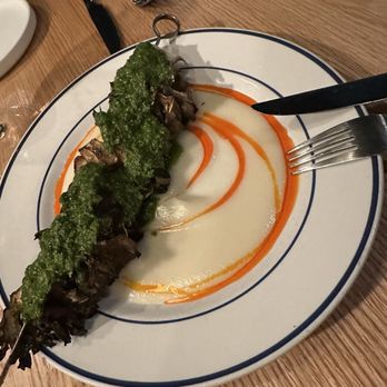 Leña - Hongos a la brasa - Spanish Near Me - Detroit, Michigan