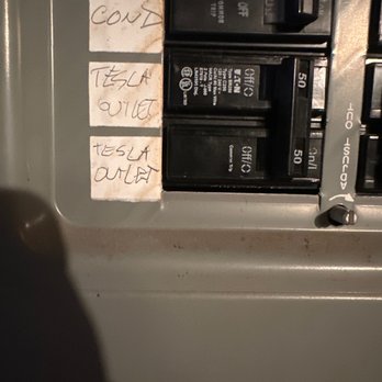 Met Group - Tesla outlet installed in my electric panel - Electricians Near Me - Buffalo grove, Illinois