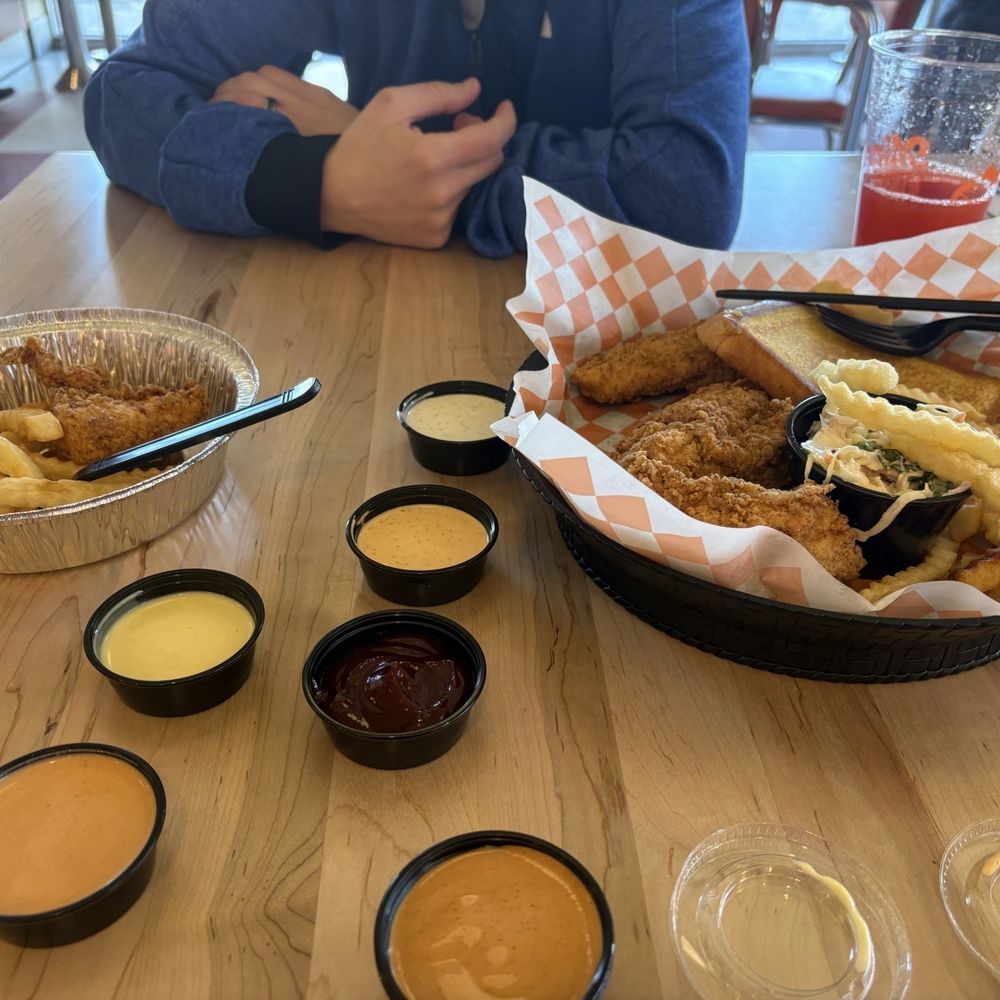 Minnie Bird - All the sauces - Chicken Shop Near Me - Schaumburg, Illinois Minnie Bird - All the sauces - Chicken Shop Near Me - Schaumburg, Illinois