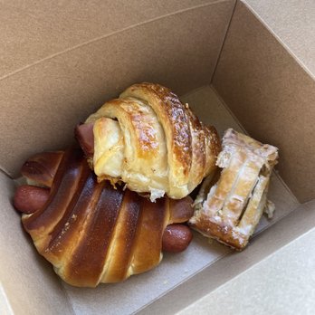 Royal Hawaiian Bakery - Hot dog, ham and cheese sandwich and pineapple turnover - Bakeries Near Me - Honolulu, Hawaii Royal Hawaiian Bakery - Hot dog, ham and cheese sandwich and pineapple turnover - Bakeries Near Me - Honolulu, Hawaii