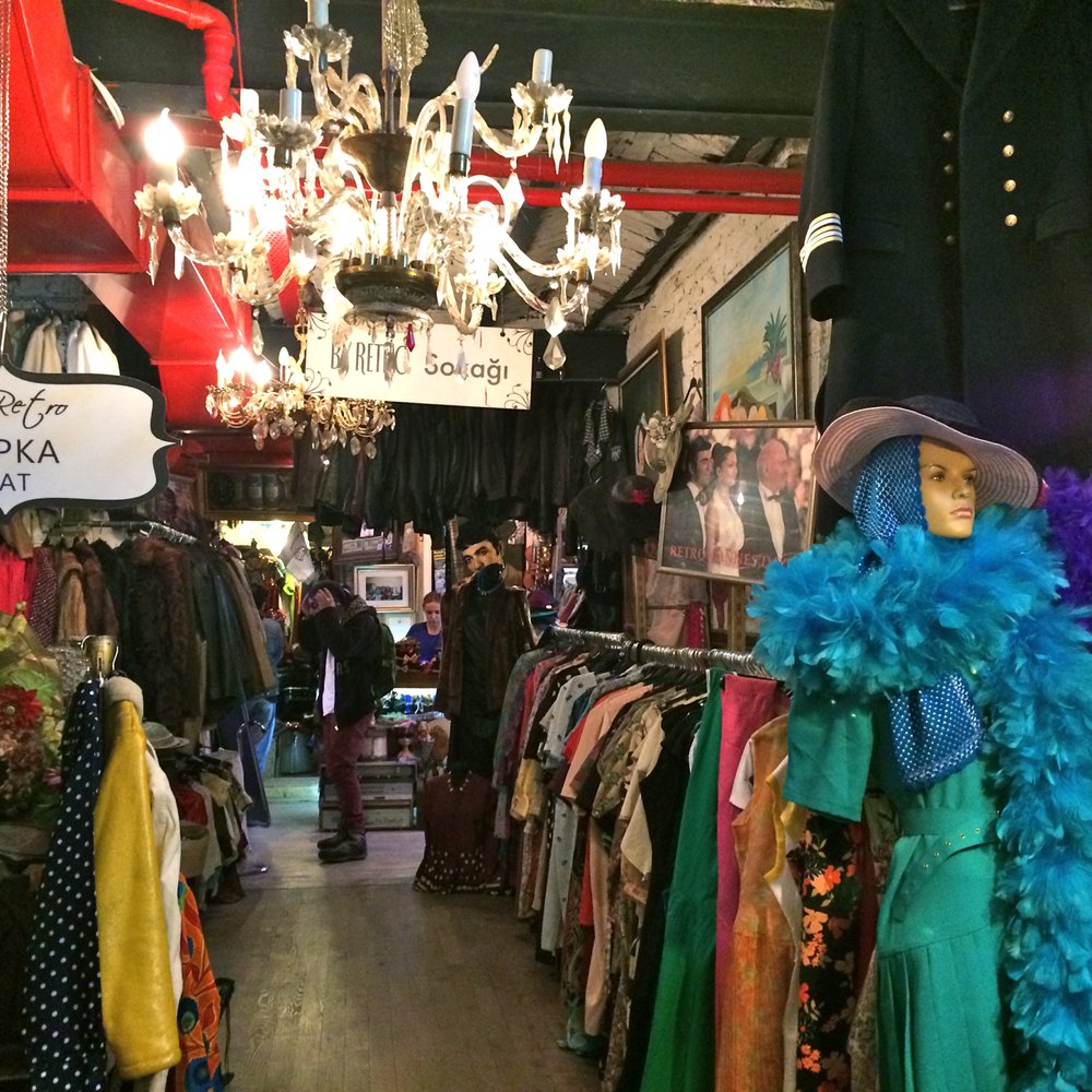 By Retro - Used, Vintage & Consignment Near Me - Istanbul, 34 By Retro - Used, Vintage & Consignment Near Me - Istanbul, 34