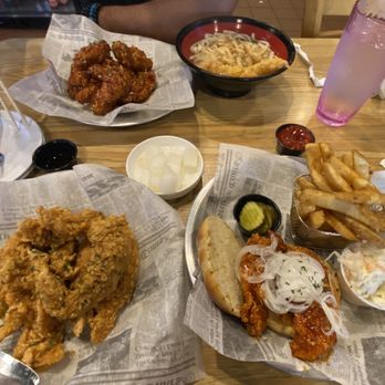 CM Chicken - Curry tender, chicken sandwich with garlic pepper sauce, garlic pepper fried chicken, udong - Korean Near Me - Columbus, Ohio