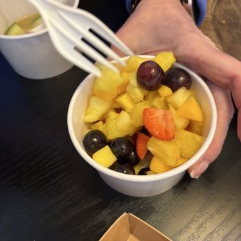 Brick & Bread - Fruit cup (mango, pineapple, strawberries, blueberries, grapes) - Delis Near Me - Broken Bow, Oklahoma