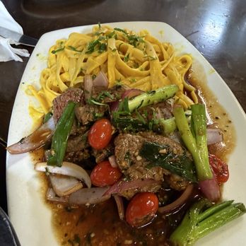Peruvian Corner Hawaii - Lomo Saltado w/ Noodles - Peruvian Near Me - Waialua, Hawaii Peruvian Corner Hawaii - Lomo Saltado w/ Noodles - Peruvian Near Me - Waialua, Hawaii