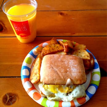 Wendy's - One of the few that serves breakfast, but don't bother unless you like mudbutt. - Burgers Near Me - Miami, Florida Wendy's - One of the few that serves breakfast, but don't bother unless you like mudbutt. - Burgers Near Me - Miami, Florida