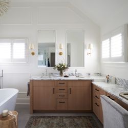 TKS Interior Design and Remodeling of Glen Ellyn - Beautiful bathroom design by TKS Design
