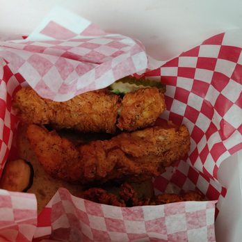 Howlin' Ray's - Chicken Tenders - Southern Near Me - Los Angeles, California
