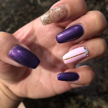 Queen's Nails and Spa - Nail Salons Near Me - Concord, California