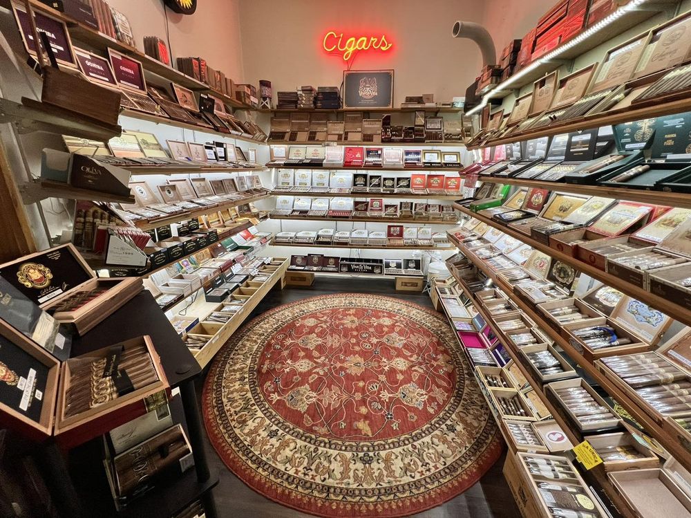 Holy Smoke Cigar Cafe Logo