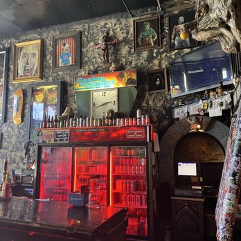Casino El Camino - Casino el Camino interior - Dive Bars Near Me - Austin, Texas