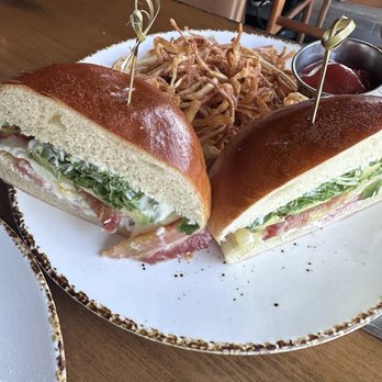 The Brant - Breakfast sandwhich - the best - New American Near Me - Huntington Beach, California The Brant - Breakfast sandwhich - the best - New American Near Me - Huntington Beach, California