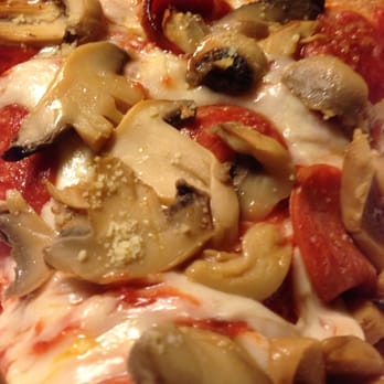 The Pizza Heist - Pepperoni and mushroom pizza. Not my normal order pizza - Pizza Near Me - Lancaster, New York