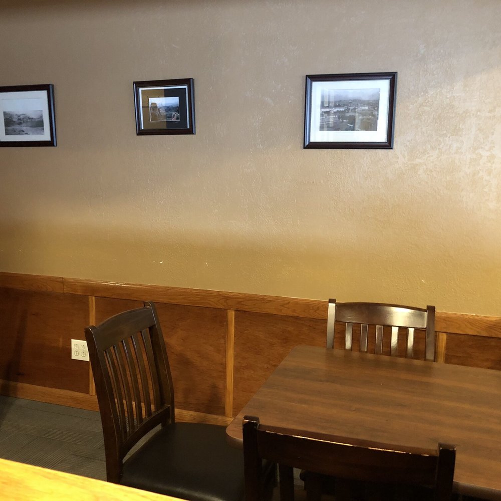 Gal'is Gyro & Grill - Private dining area - Greek Near Me - Pittsburgh, Pennsylvania Gal'is Gyro & Grill - Private dining area - Greek Near Me - Pittsburgh, Pennsylvania