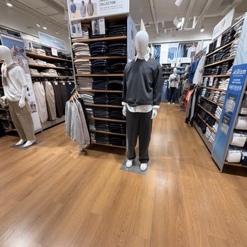 UNIQLO - Men's Clothing Near Me - Dallas, Texas UNIQLO - Men's Clothing Near Me - Dallas, Texas