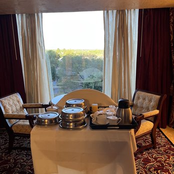 Peppermill Reno - 24 hour room service - Casinos Near Me - Reno, Nevada