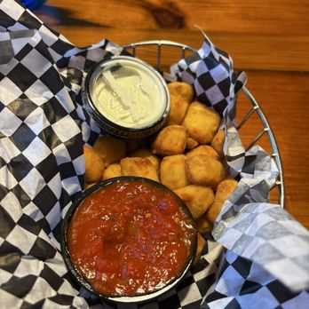 Buffalo Phil's Pizza & Grille - Cheese Curds - American Near Me - Wisconsin Dells, Wisconsin Buffalo Phil's Pizza & Grille - Cheese Curds - American Near Me - Wisconsin Dells, Wisconsin