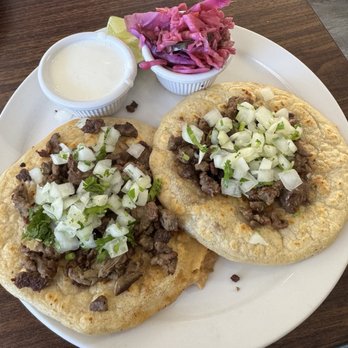 Pupuseria La Paz - Pupusa taco special with carne asada - Salvadoran Near Me - Yreka, California Pupuseria La Paz - Pupusa taco special with carne asada - Salvadoran Near Me - Yreka, California