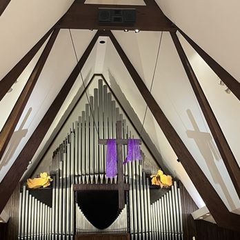 St Mark's Episcopal Church - Cross above altar Two trumpeter angels in corner - Churches Near Me - Little Rock, Arkansas St Mark's Episcopal Church - Cross above altar Two trumpeter angels in corner - Churches Near Me - Little Rock, Arkansas