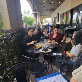 Brunch Snob - The front patio - Breakfast & Brunch Near Me - Phoenix, Arizona