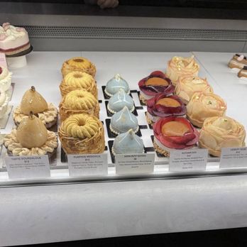 SACRÉ SUCRÉ - Pastries - Macarons Near Me - Baltimore, Maryland