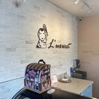 L'uxweet - Inside - Bakeries Near Me - Tustin, California
