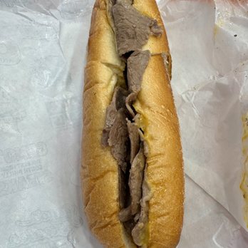 Geno's Steaks - Sandwiches Near Me - Philadelphia, Pennsylvania Geno's Steaks - Sandwiches Near Me - Philadelphia, Pennsylvania
