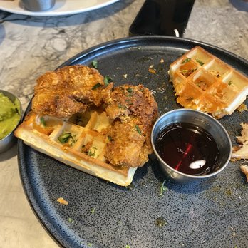 Earls Kitchen + Bar - Hot Crispy Chicken & Waffles - New American Near Me - Orlando, Florida