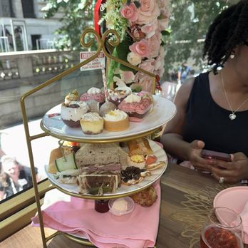 Tea Around Town - Bus Tours Near Me - New York, New York Tea Around Town - Bus Tours Near Me - New York, New York