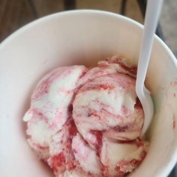 The Scoop Ice Cream Cafe - Ice Cream & Frozen Yogurt Near Me - Ellington, Connecticut The Scoop Ice Cream Cafe - Ice Cream & Frozen Yogurt Near Me - Ellington, Connecticut