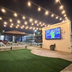 The Civil Life Brewing Company - Outside patio