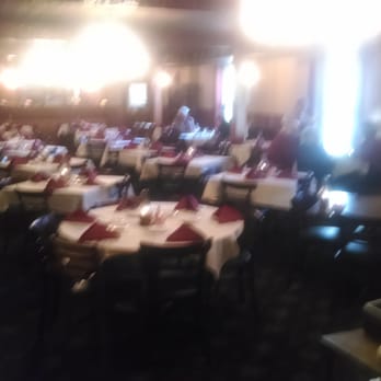 Lake House Inn - dining room with tables and chairs - American Near Me - Edgerton, Wisconsin