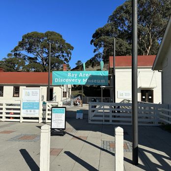 Bay Area Discovery Museum - Entrance - Children's Museums Near Me - Sausalito, California