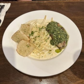 Kauai Pasta Lihue - Pesto Grilled Chicken with Fettuccine - Italian Near Me - Lihue, Hawaii Kauai Pasta Lihue - Pesto Grilled Chicken with Fettuccine - Italian Near Me - Lihue, Hawaii