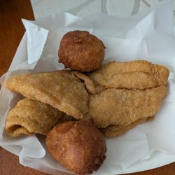 Ameen Fish & Wings - 2 piece catfish snack
