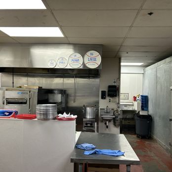 Grand Slam Pizza - Back of house and pizza sizes - Pizza Near Me - Vista, California