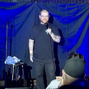 LauraLi's - Headliner Nick Deez, really funny, personable, nice guy! - American Near Me - Virginia Beach, Virginia