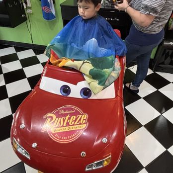 Sharkey's Cuts for Kids - Seat for haircut - Kids Hair Salons Near Me - Los Angeles, California Sharkey's Cuts for Kids - Seat for haircut - Kids Hair Salons Near Me - Los Angeles, California