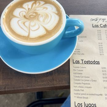 Tinta y Cafe - Cafe con leche - Cafes Near Me - Miami Shores, Florida
