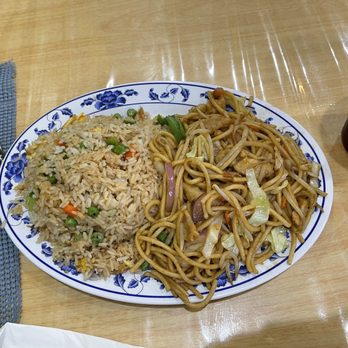 Lucky China - Chow main and fried rice lunch special - Chinese Near Me - Henderson, Nevada